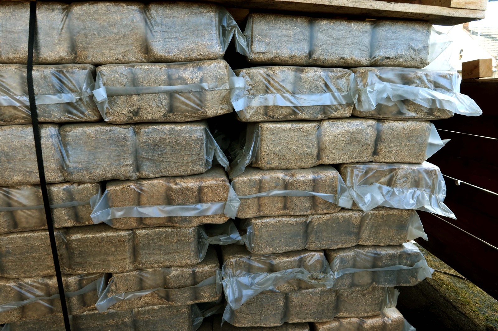 Brikety ze lnu – balík 11 kg